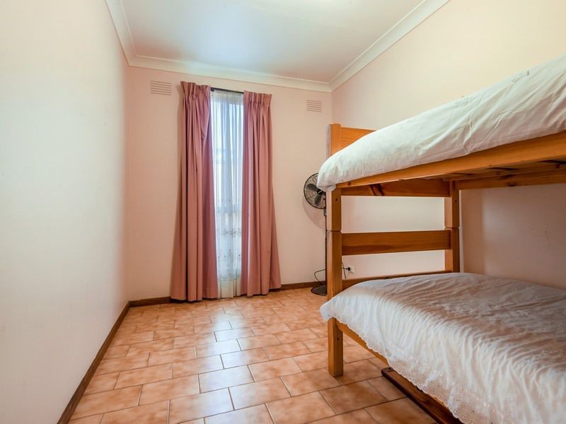 5 Grenville Grove, Rosebud West VIC 3940