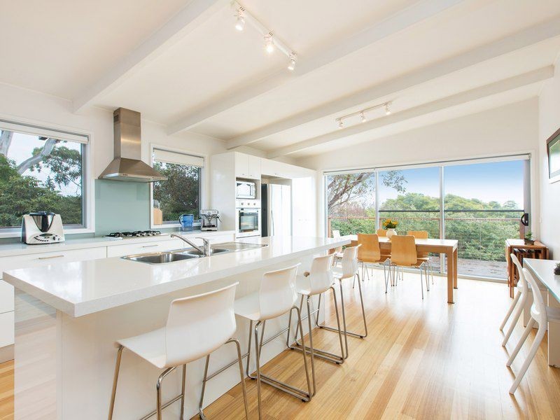 8 Banks Street, Mccrae VIC 3938