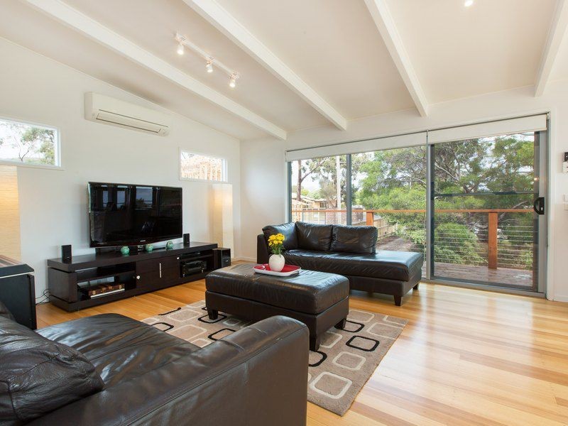 8 Banks Street, Mccrae VIC 3938