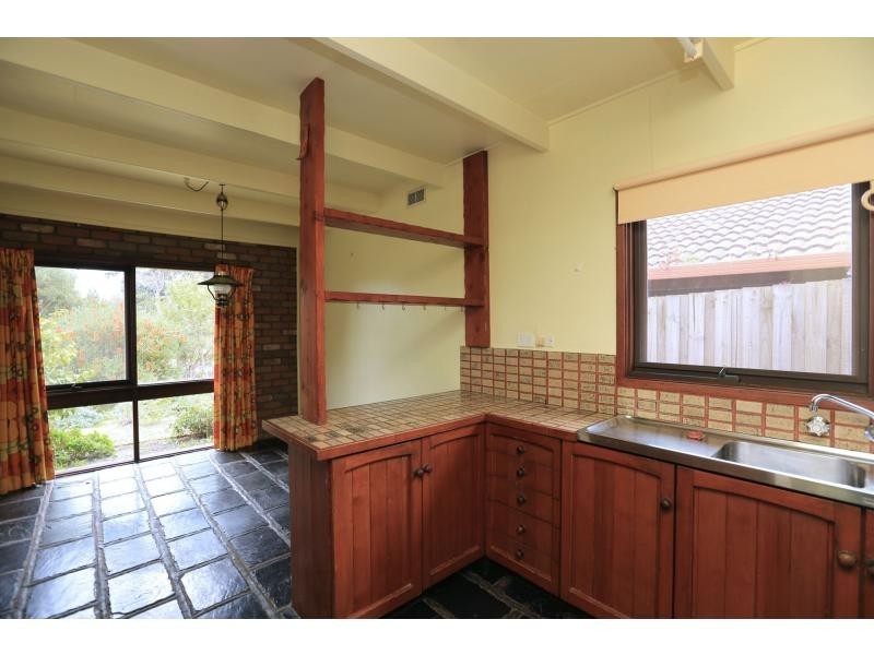 77 Leon Avenue, Rosebud VIC 3939