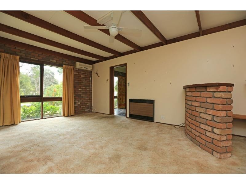 77 Leon Avenue, Rosebud VIC 3939