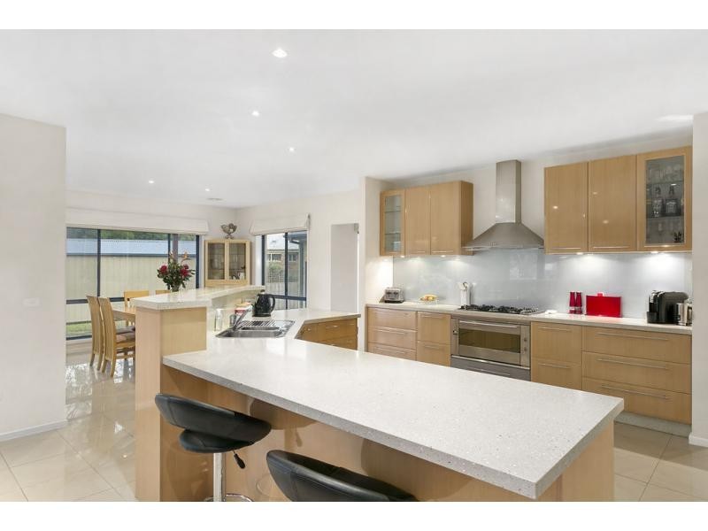 6 Egret Court, Rosebud West VIC 3940