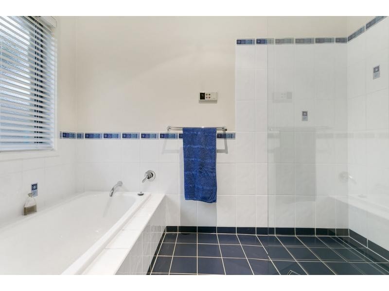 6 Egret Court, Rosebud West VIC 3940