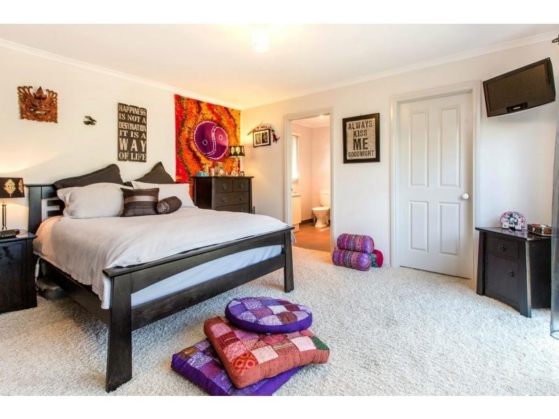 17 Avalon Drive, Rosebud VIC 3939