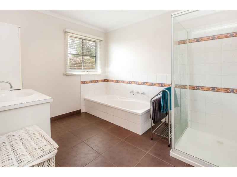 17 Avalon Drive, Rosebud VIC 3939