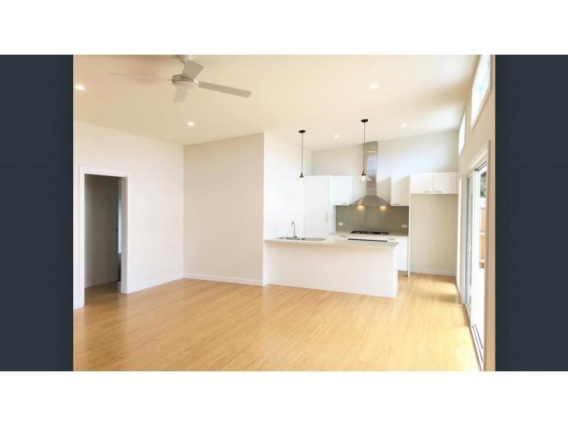 70 Whitehead Grove, Rosebud West VIC 3940