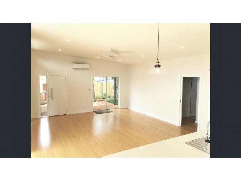 70 Whitehead Grove, Rosebud West VIC 3940