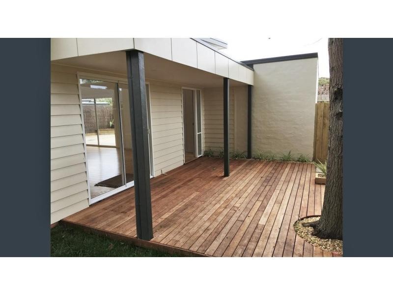 70 Whitehead Grove, Rosebud West VIC 3940