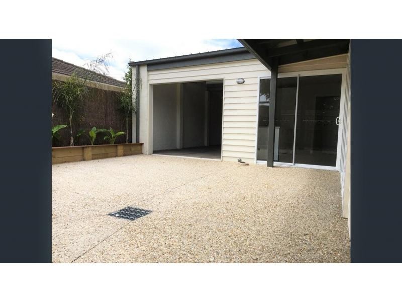70 Whitehead Grove, Rosebud West VIC 3940