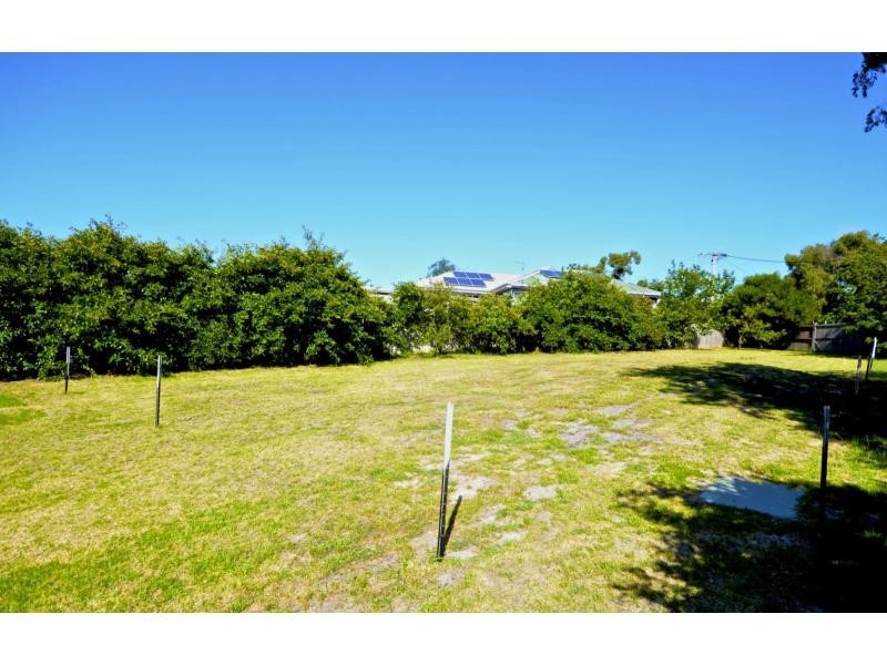 40 Wakool Avenue, Rosebud VIC 3939