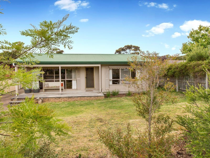 27 Kennington Road, Rosebud VIC 3939