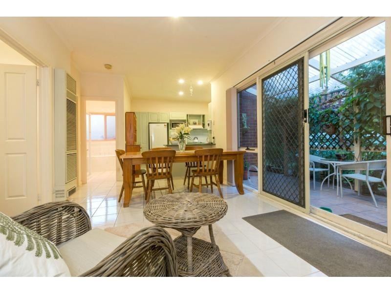 16 Riley Street, Mccrae VIC 3938