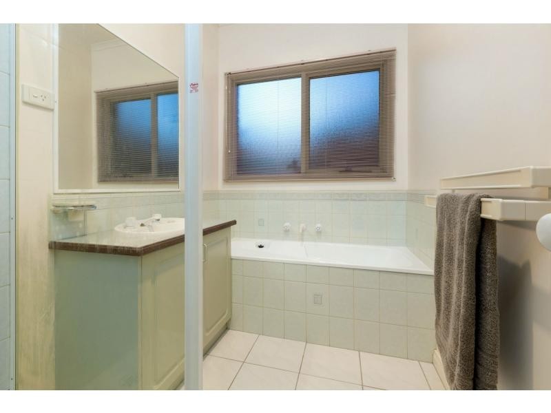 16 Riley Street, Mccrae VIC 3938