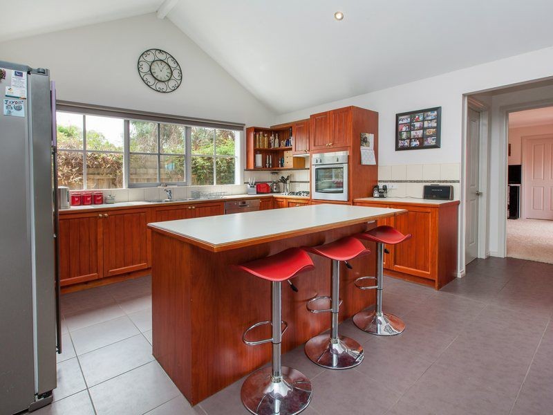 17 Avalon Drive, Rosebud VIC 3939