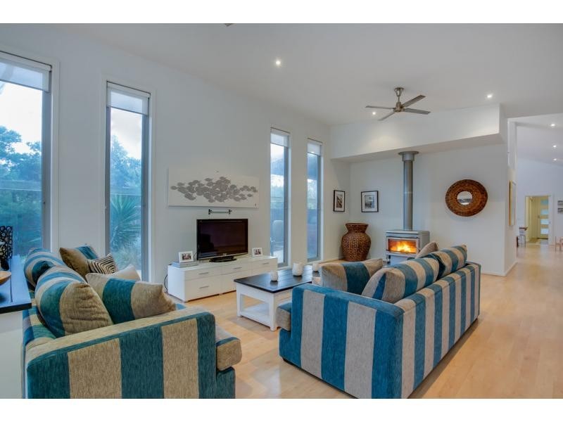 48 Adelaide Street, Blairgowrie VIC 3942