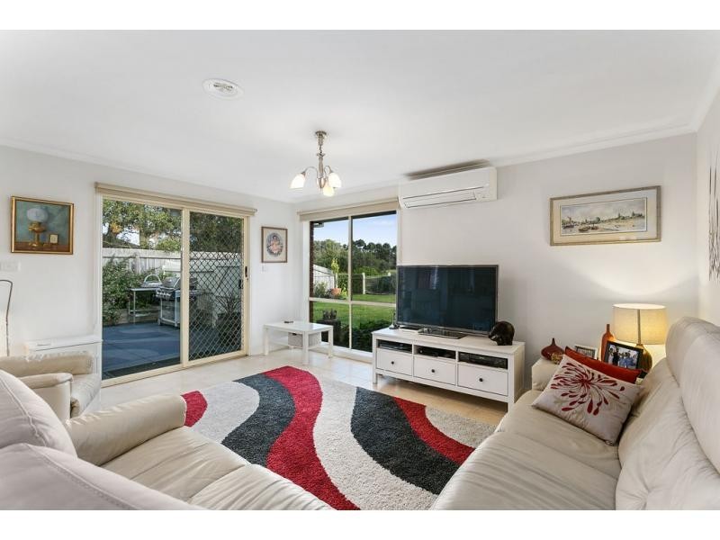 8 Palm Tree Drive, Safety Beach VIC 3936