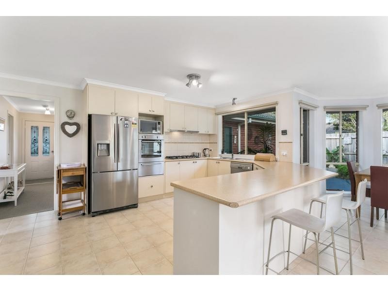 8 Palm Tree Drive, Safety Beach VIC 3936