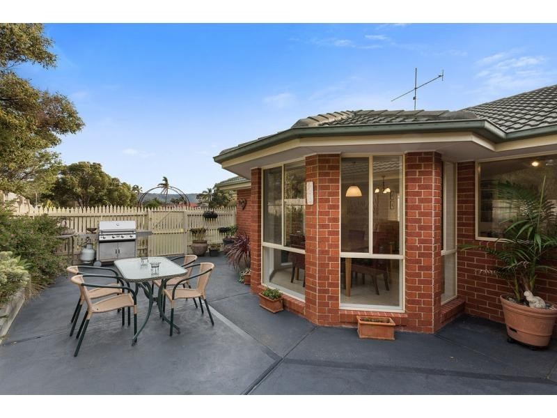 8 Palm Tree Drive, Safety Beach VIC 3936