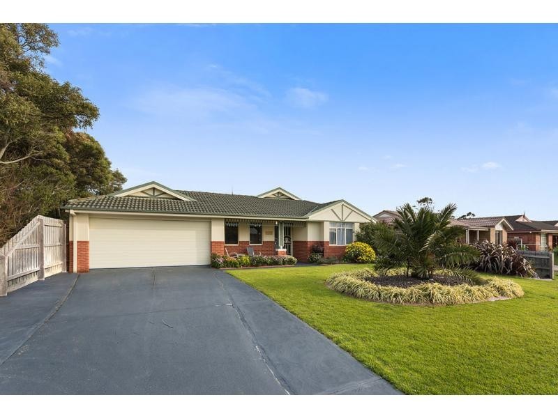 8 Palm Tree Drive, Safety Beach VIC 3936