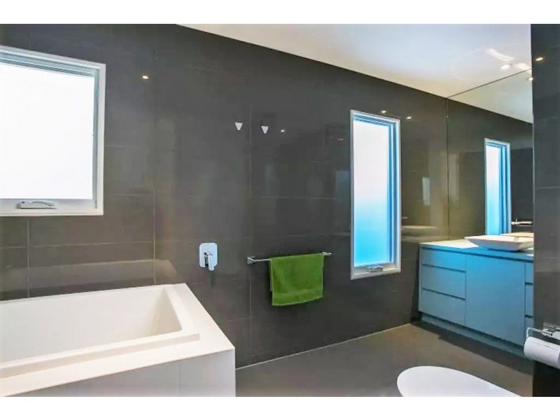 76 Adelaide Street, Blairgowrie VIC 3942