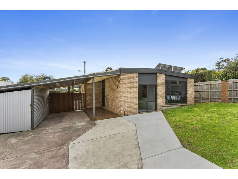 6 Sunningdale Road, Rosebud VIC 3939