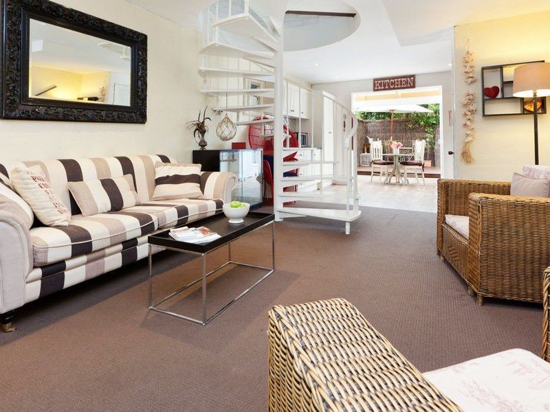 2, 5-7 The Avenue, Mccrae VIC 3938