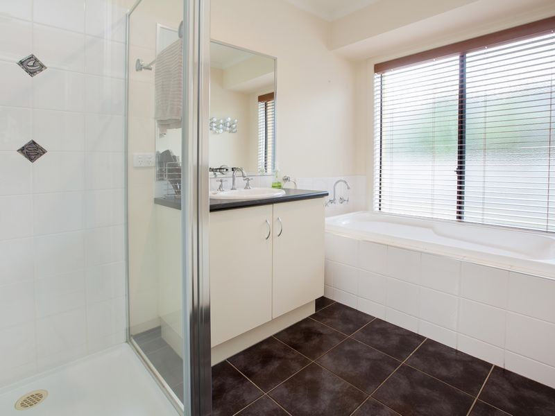 36 Sandpiper Court, Rosebud West VIC 3940