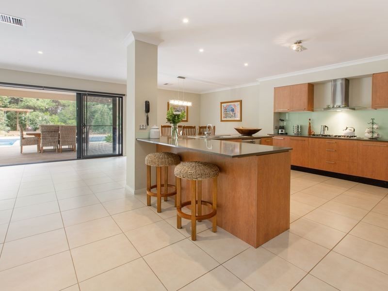 3 Peppermint Court, Rosebud VIC 3939