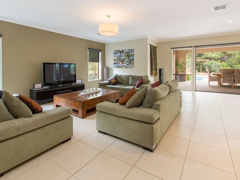 3 Peppermint Court, Rosebud VIC 3939