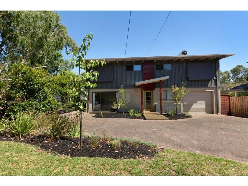 8 Riley Street, Mccrae VIC 3938