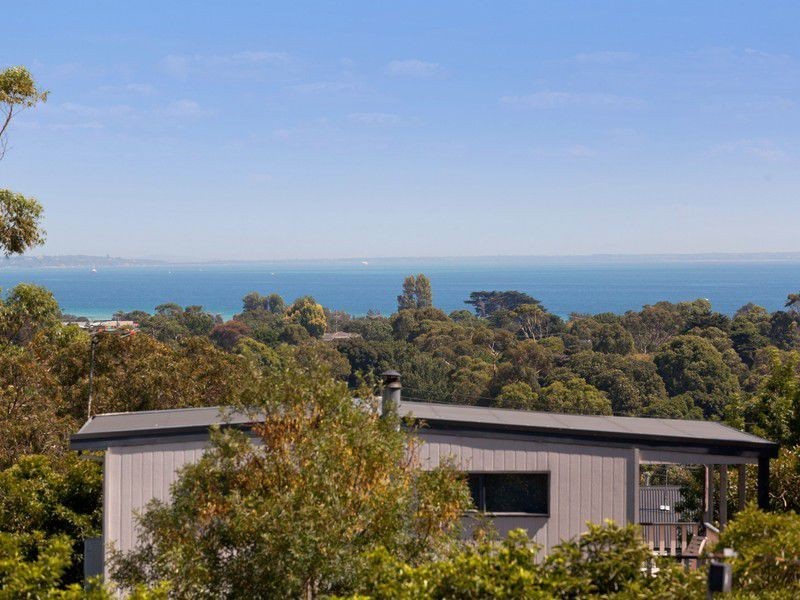 8 Riley Street, Mccrae VIC 3938