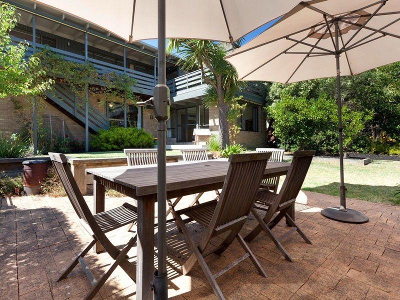 8 Riley Street, Mccrae VIC 3938