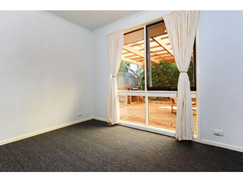 21 Deanswood Drive, Somerville VIC 3912