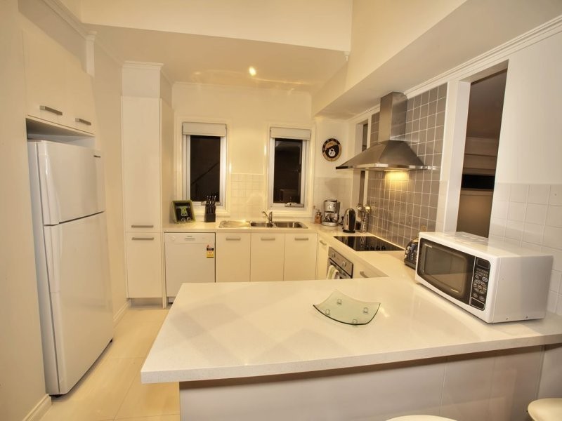 2/12 Steele Street, Cowes VIC 3922