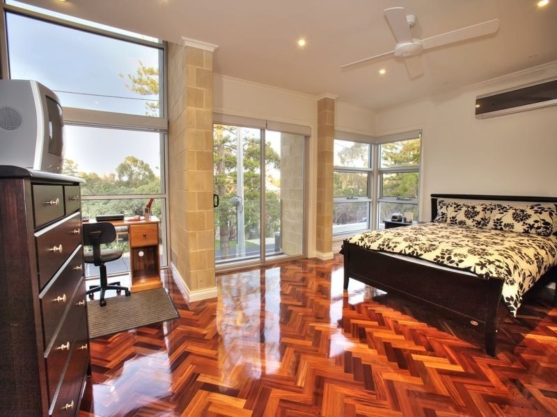 2/12 Steele Street, Cowes VIC 3922