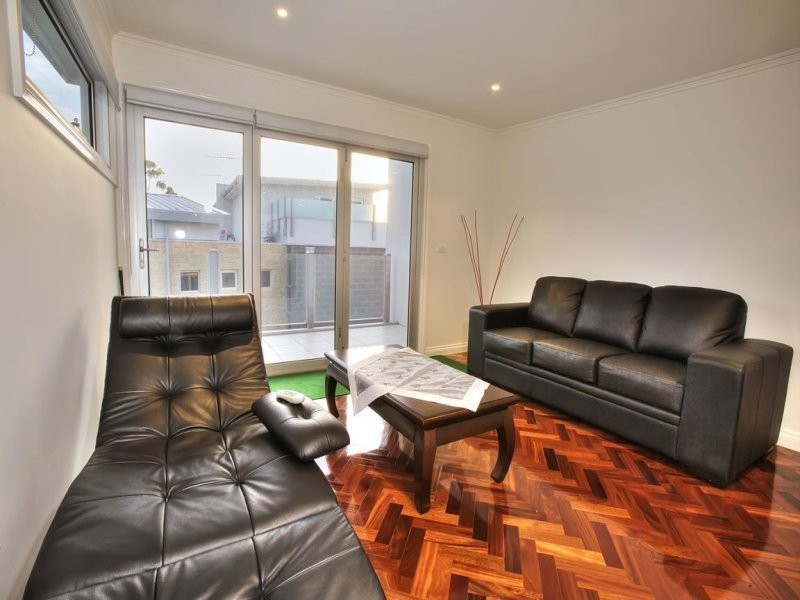 2/12 Steele Street, Cowes VIC 3922