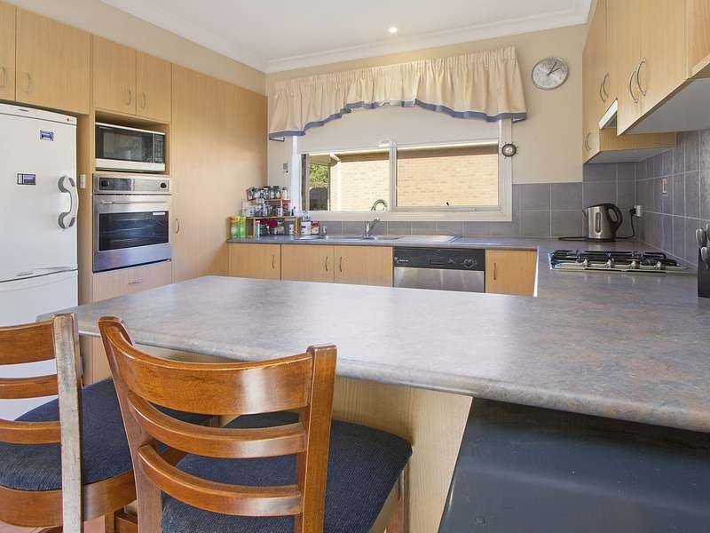 3,86 First Avenue, Rosebud VIC 3939