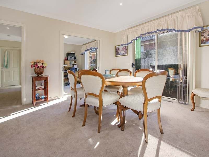 3,86 First Avenue, Rosebud VIC 3939