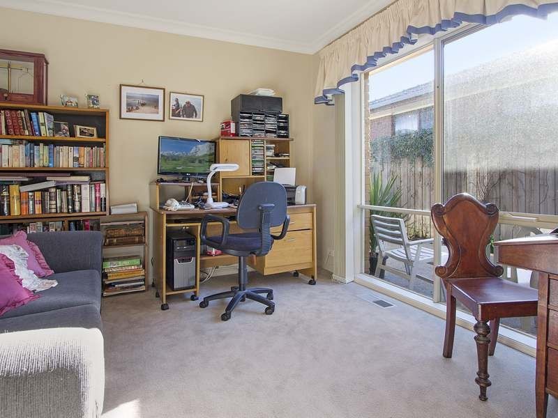 3,86 First Avenue, Rosebud VIC 3939