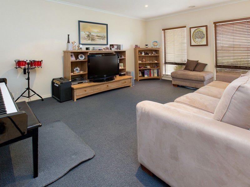 38 Samantha Drive, Mornington VIC 3931