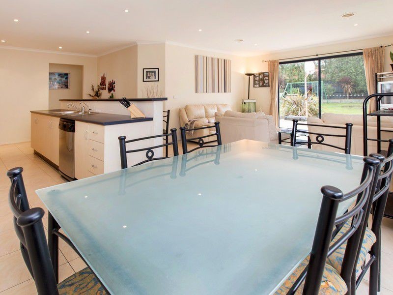 38 Samantha Drive, Mornington VIC 3931