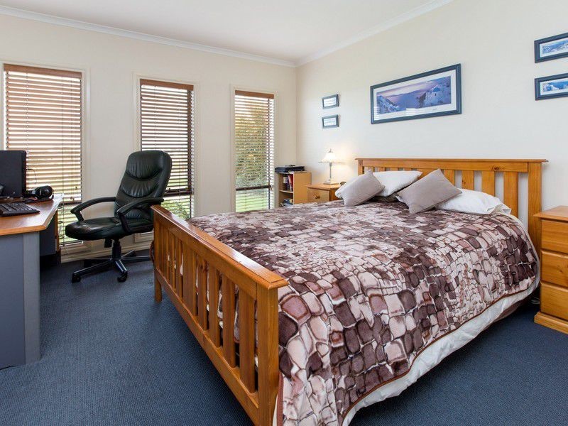 38 Samantha Drive, Mornington VIC 3931