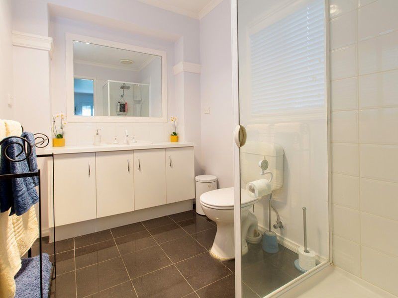 13 Noah Close, Mornington VIC 3931