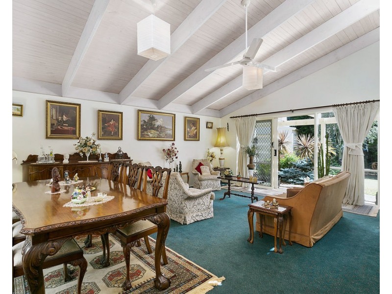 16 Wakool Ave, Rosebud VIC 3939