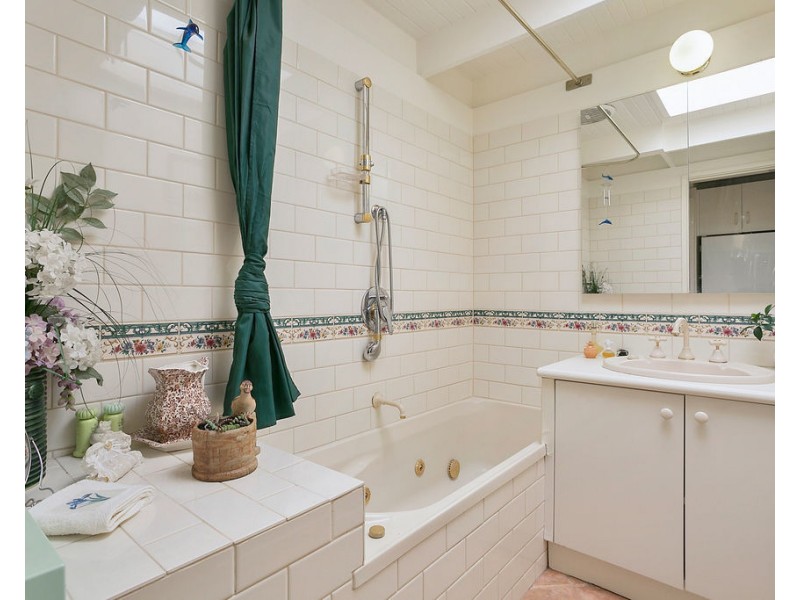 16 Wakool Ave, Rosebud VIC 3939