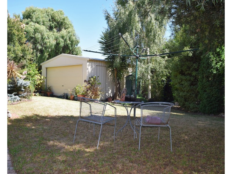 16 Wakool Ave, Rosebud VIC 3939