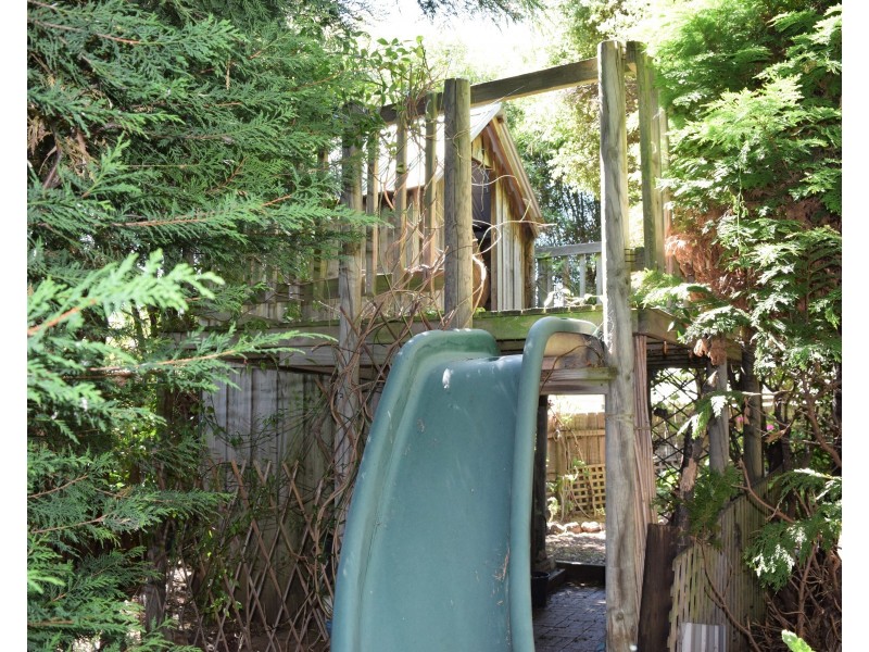 16 Wakool Ave, Rosebud VIC 3939