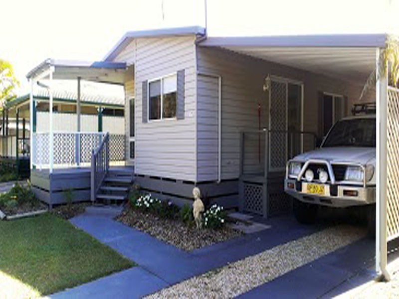17 Beach Street, Lorrikeet Tourist Park, Arrawarra NSW 2456