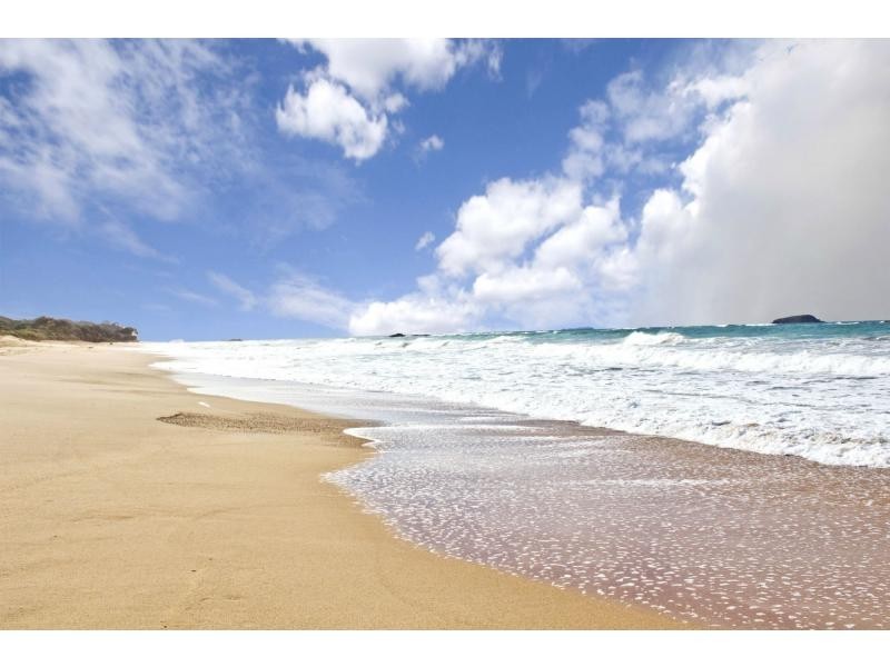 6 Sapphire Crescent, Sapphire Beach NSW 2450