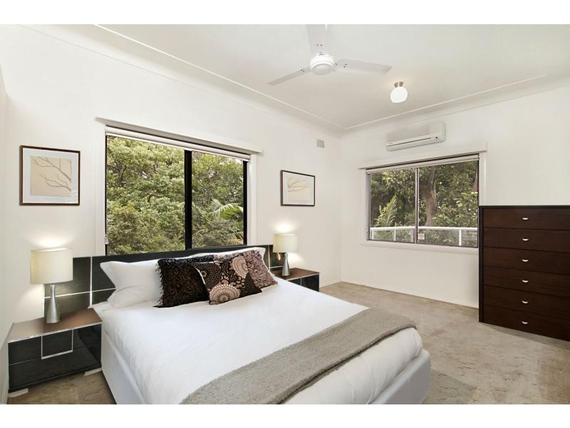 6 Sapphire Crescent, Sapphire Beach NSW 2450